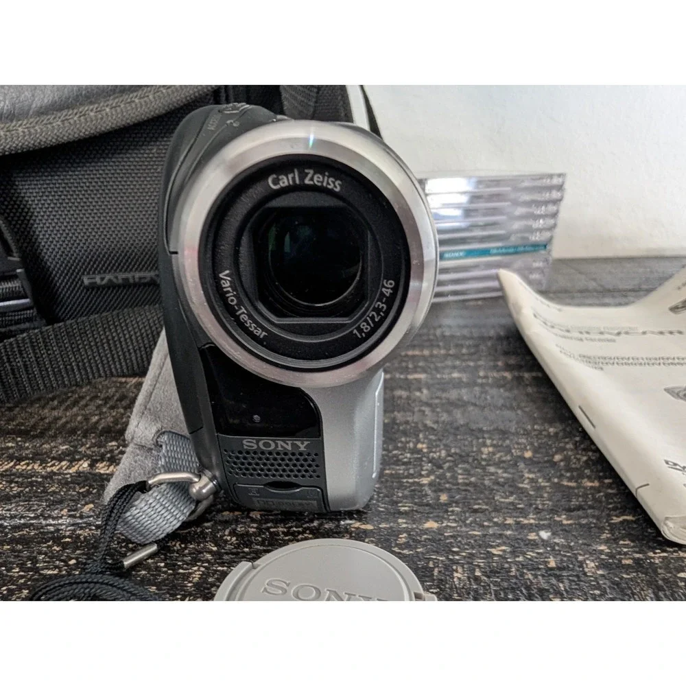Sony DCR-DVD92E Handycam DVD Camcorder Digital Video DVD-R/RW DVD+RW Nightshot